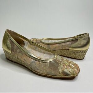 VINTAGE Roberto Capucci Gold Floral Embroidered Metallic Espadrille Wedges Shoes